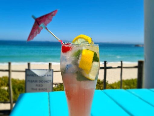 cocktail beach bar